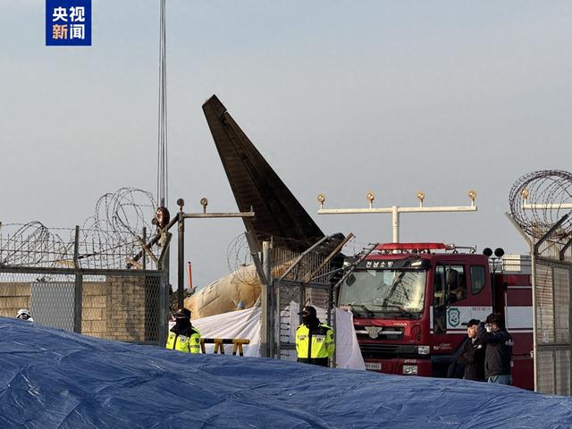 韩国失事客机179人遇难，仅2人生还